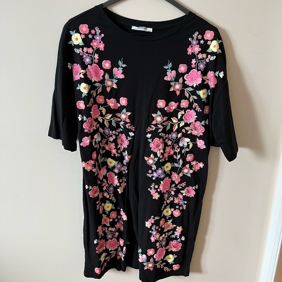 Zara Dresses & Skirts - Zara Dress